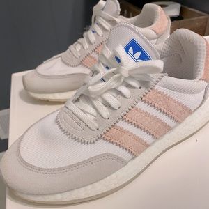 The most comfy shoes you’ll own! Adidas 💜